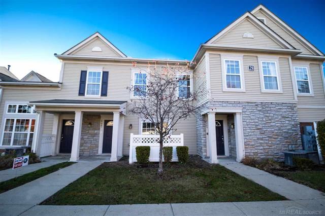 front view picture of 25985 Maritime Circle South, Harrison Township, MI. 48045