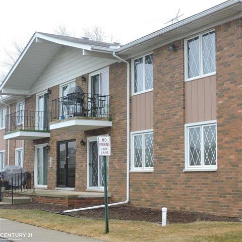 front view picture of 54679 Shelby Rd, Shelby Township, MI. 48316