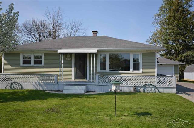 front view picture of 2044 Reinhardt, Saginaw, MI. 48604