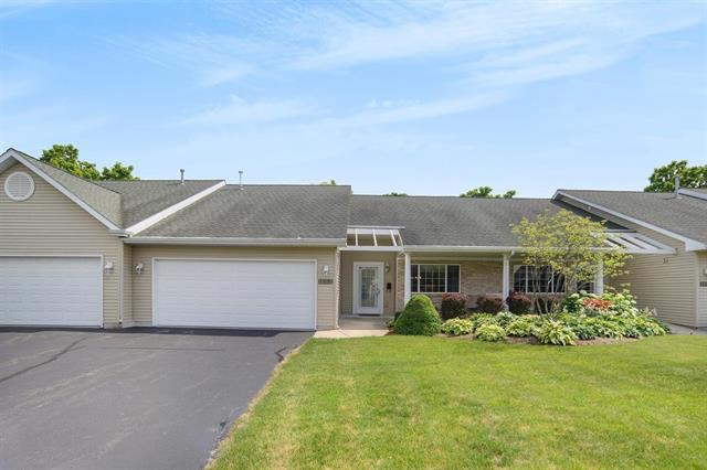 front view picture of 1100 Fountain View Circle, Holland, MI. 49423