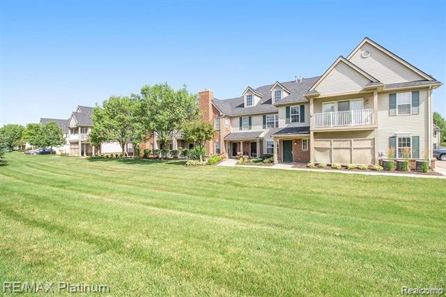 front view picture of 4122 Hampton Ridge Boulevard, Howell, MI. 48843