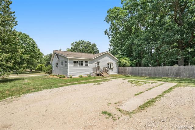 front view picture of 5762 Ethelwin Ave Ne Avenue, Belmont, MI. 49306