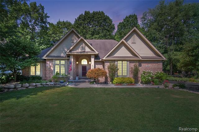 front view picture of 1071 Gasser Court, Howell, MI. 48843