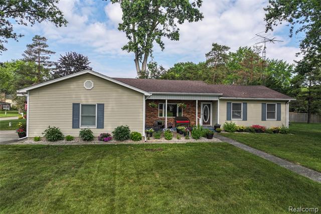 front view picture of 6242 Bedford Avenue, Flint, MI. 48507