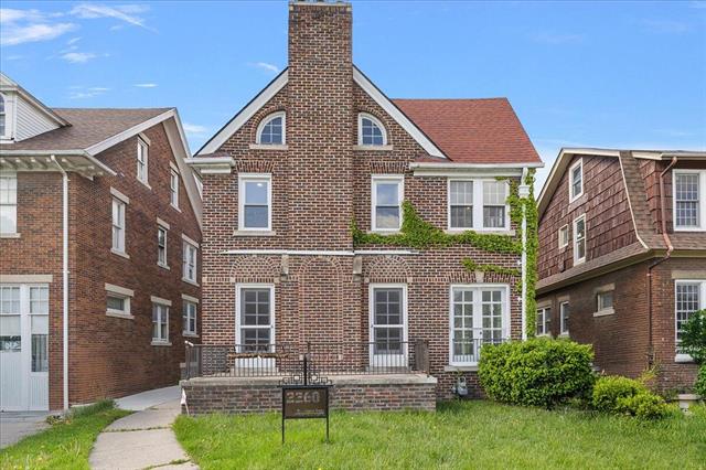 front view picture of 2260 Atkinson Street, Detroit, MI. 48206