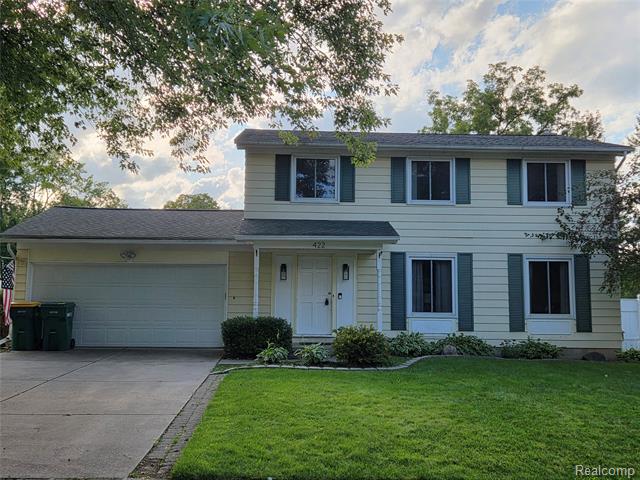 front view picture of 422 Old Mill Drive, Flushing, MI. 48433