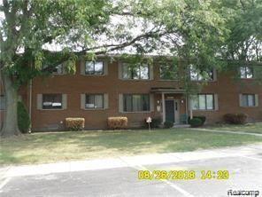 front view picture of 32646 Harper Avenue, Saint Clair Shores, MI. 48082