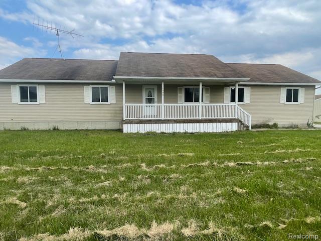 front view picture of 5998 Kelly Road, Capac, MI. 48014