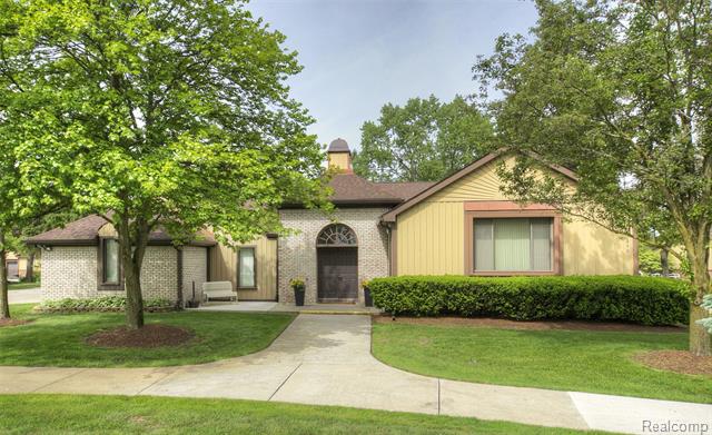 front view picture of 41674 E Bedford Drive, Canton, MI. 48187