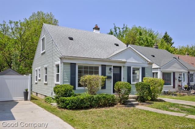 front view picture of 524 S Stephenson Hwy, Royal Oak, MI. 48067