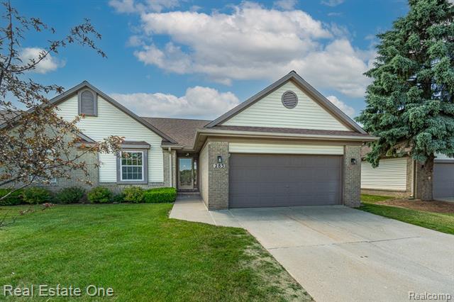 front view picture of 283 Whispering Hill, Walled Lake, MI. 48390