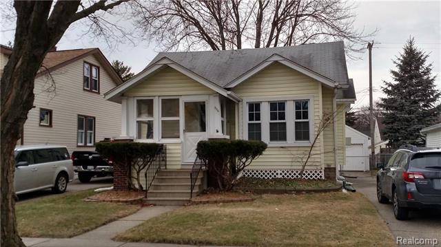 front view picture of 504 S Kenwood Ave, Royal Oak, MI. 48067