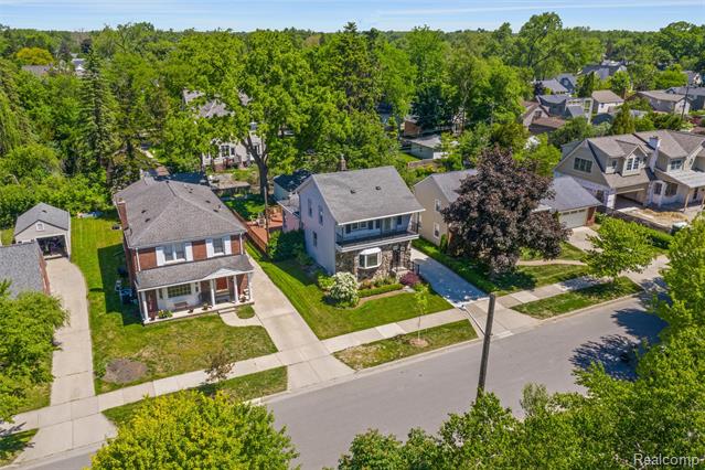 front view picture of 10504 Borgman Ave, Huntington Woods, MI. 48070
