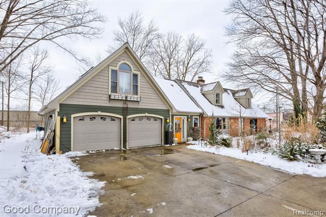 front view picture of 26561 Tulare St, Oak Park, MI. 48237