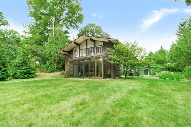front view picture of 1421 Arlington Boulevard, Ann Arbor, MI. 48104