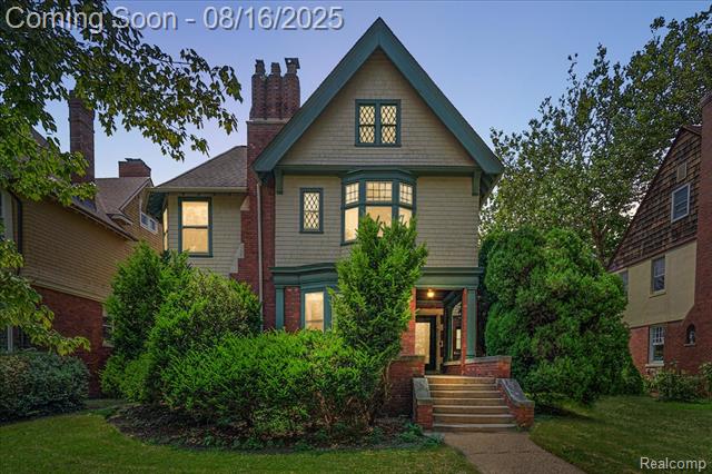 front view picture of 1059 Seminole Street, Detroit, MI. 48214