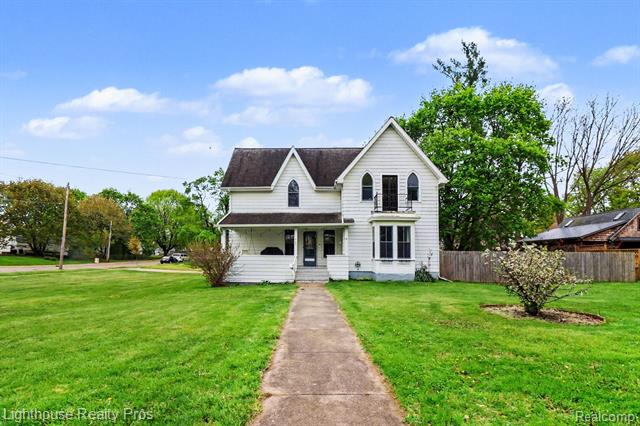 front view picture of 405 Jefferson, Grand Ledge, MI. 48837