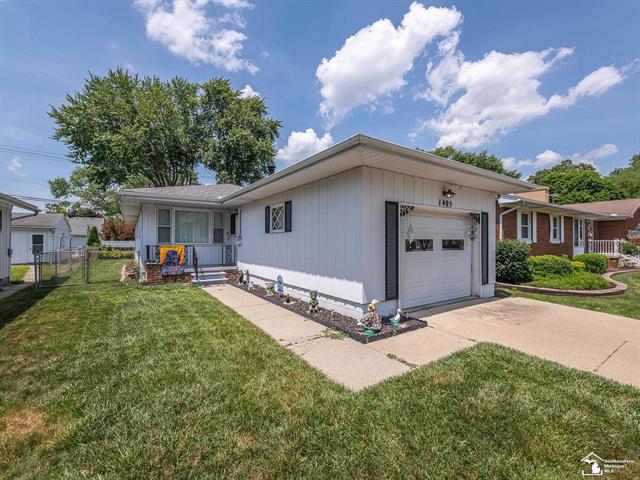 front view picture of 1405 Arbor, Monroe, MI. 48162