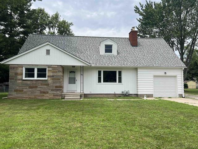 front view picture of 2682 Elmwood Drive, Adrian, MI. 49221