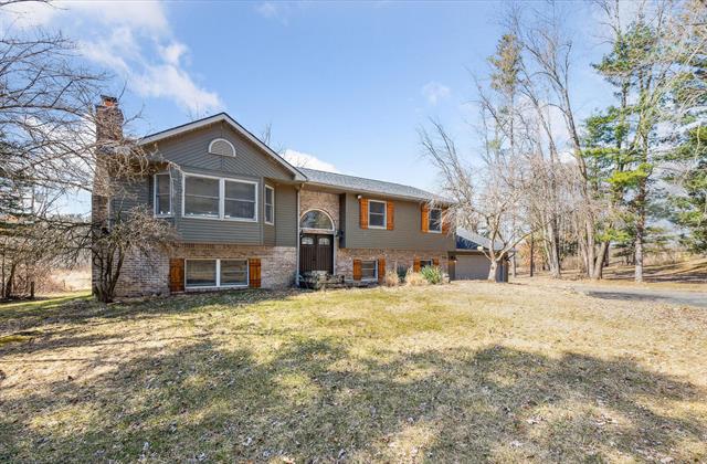 front view picture of 3330 Jewell, Howell, MI. 48843