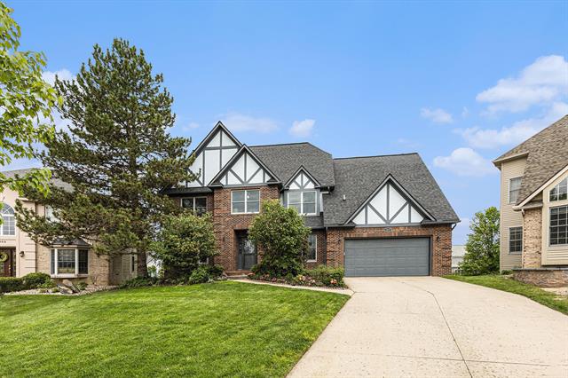 front view picture of 1817 High Pointe Lane, Ann Arbor, MI. 48108