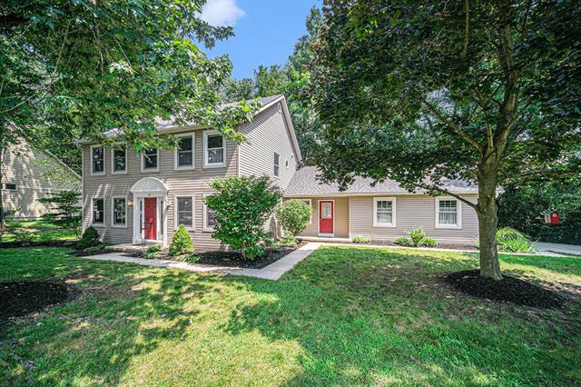 front view picture of 62 Chestnut Court, Chelsea, MI. 48118