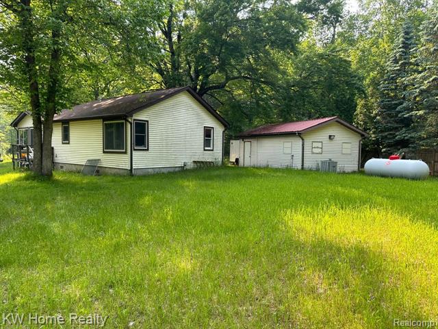 front view picture of 4456 Five Lakese  Road, North Branch, MI. 48461