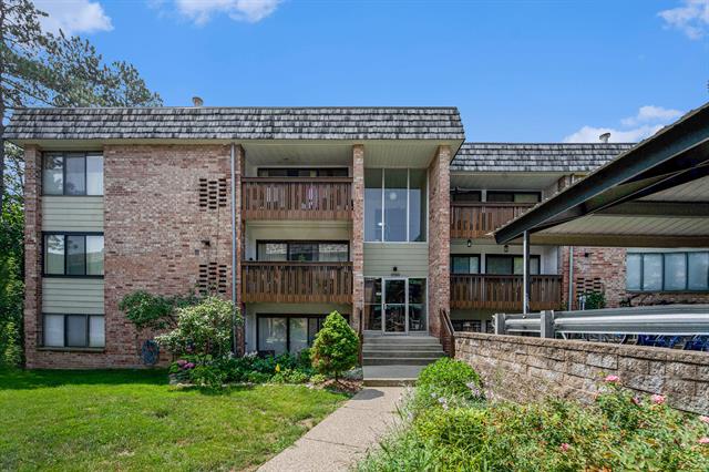 front view picture of 2150 Pauline Boulevard, Ann Arbor, MI. 48103