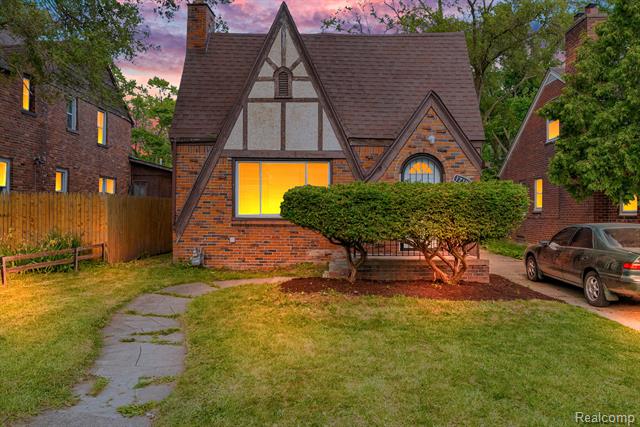 front view picture of 17196 Murray Hill Street, Detroit, MI. 48235