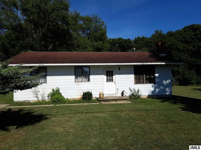 front view picture of 113 Ferris, Brooklyn, MI. 49230