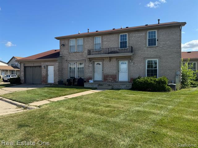 front view picture of 8852 Sunrise Drive, Sterling Heights, MI. 48312