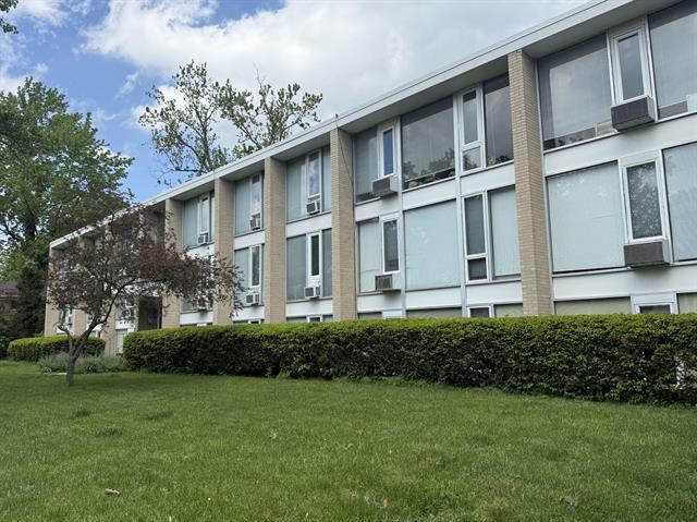 front view picture of 1531 Packard Street, Ann Arbor, MI. 48104