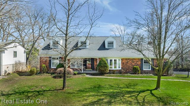 front view picture of 26254 Kiltartan St, Farmington, MI. 48334