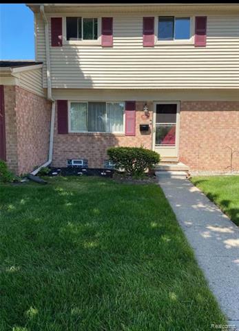 front view picture of 9720 Pine Street, Taylor, MI. 48180