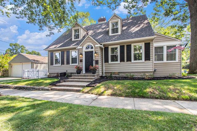 front view picture of 1103 E 5Th St, Royal Oak, MI. 48067