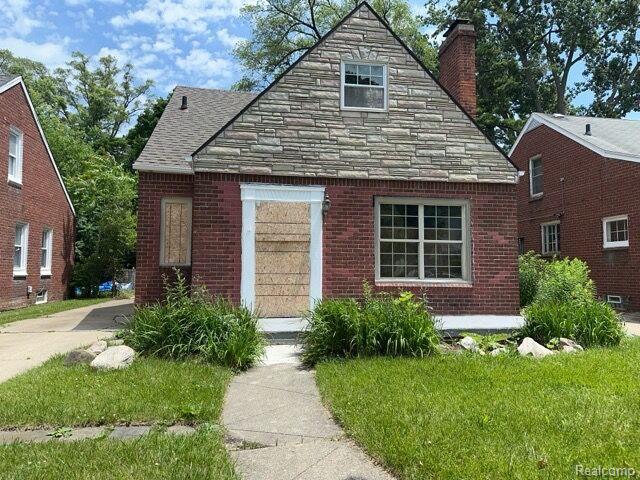 front view picture of 18058 Tracey Street, Detroit, MI. 48235