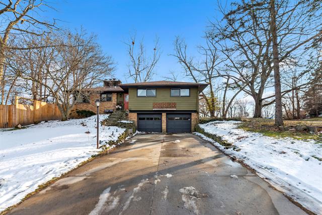 2125 Forest Glen Avenue Lansing, MI. 48906 | Snabby