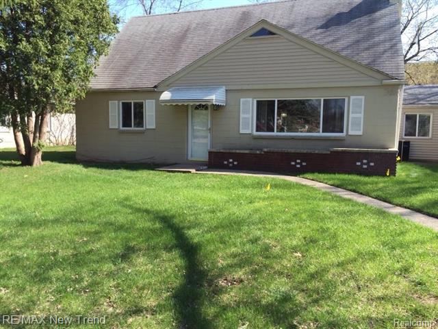 front view picture of 21865 S Tuller Ct, Southfield, MI. 48076