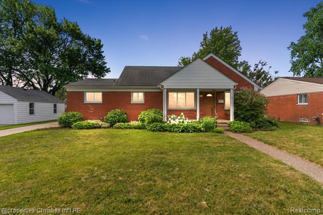 front view picture of 14201 Kingston St, Oak Park, MI. 48237
