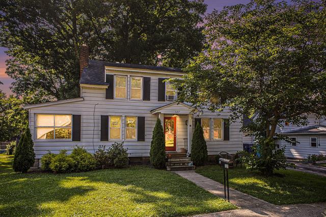 front view picture of 127 N O Keefe Street, Cassopolis, MI. 49031