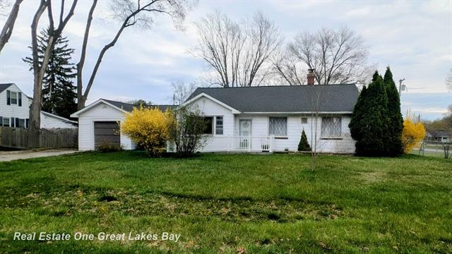 front view picture of 1520 Coolidge Ave, Saginaw, MI. 48638