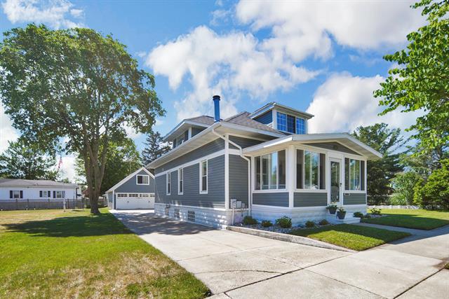 front view picture of 229 Meridian Street, Spring Lake, MI. 49456