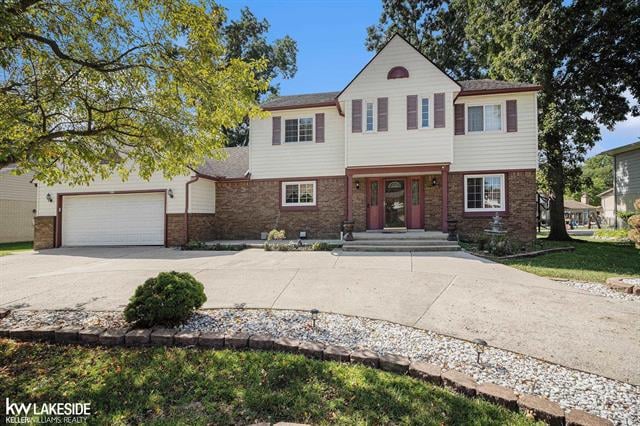 front view picture of 22665 Kenwyck Dr, Southfield, MI. 48034