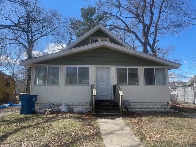 front view picture of 2433 Baker Street, Muskegon, MI. 49444