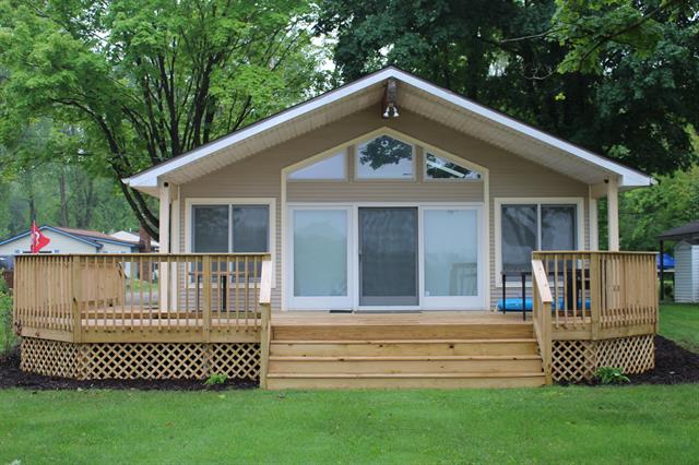 front view picture of 10735 Channel Dr, Addison, MI. 49220