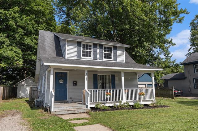 front view picture of 109 N Lincoln Avenue, Niles, MI. 49120