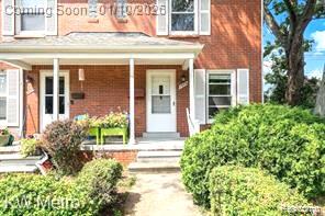 front view picture of 1009 E 4Th St, Royal Oak, MI. 48067