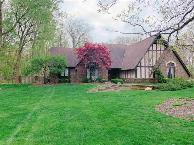 front view picture of 1760 Maplewood, Owosso, MI. 48867