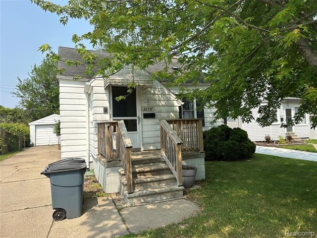 front view picture of 26537 Brettonwoods St, Madison Heights, MI. 48071