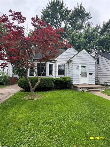 front view picture of 18954 Kingsville Street, Harper Woods, MI. 48225